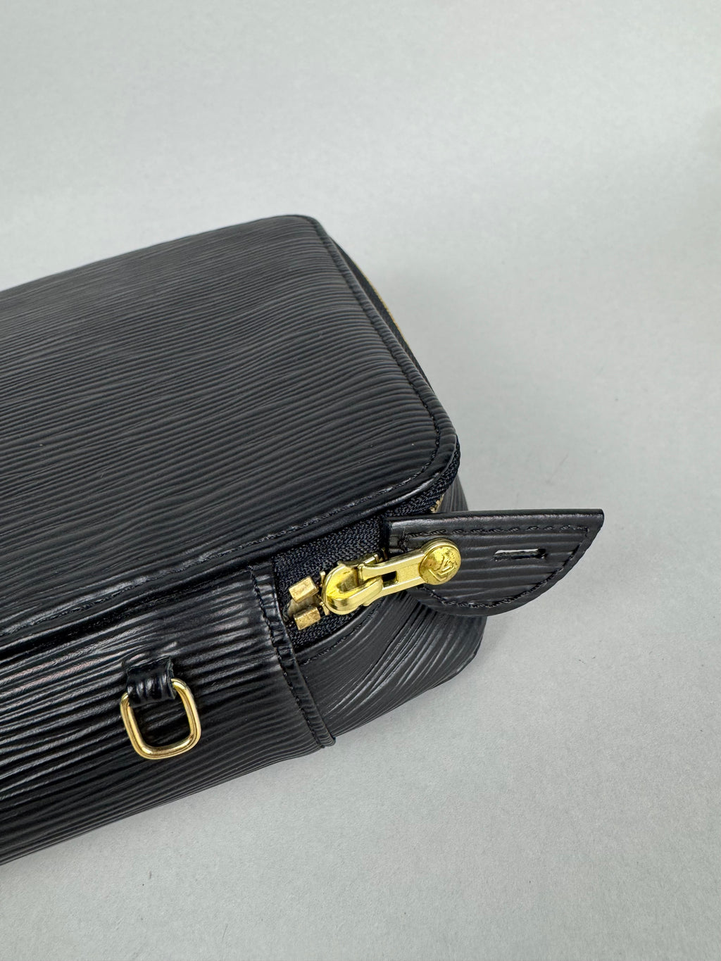 Louis Vuitton Epi Leather Black Poche Monte-Carlo Jewelry Case Noir