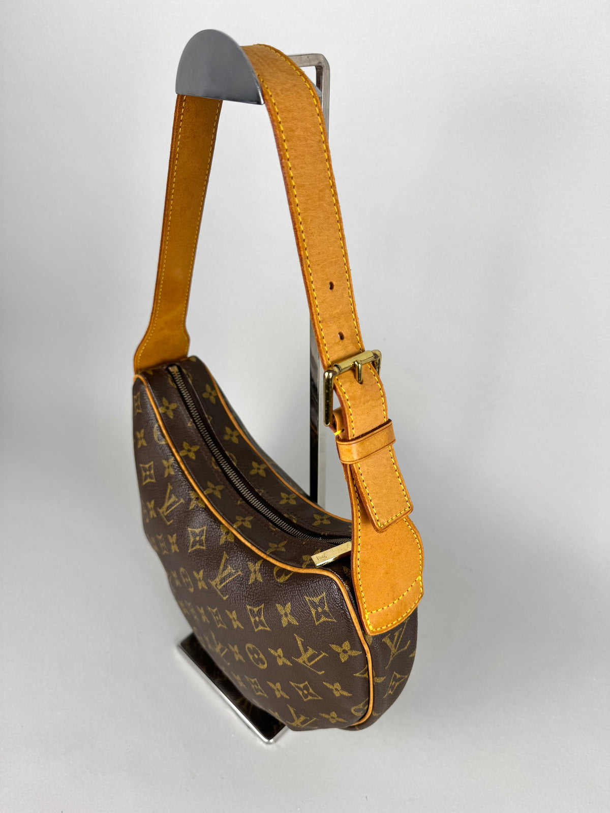 Louis Vuitton Monogram Croissant MM