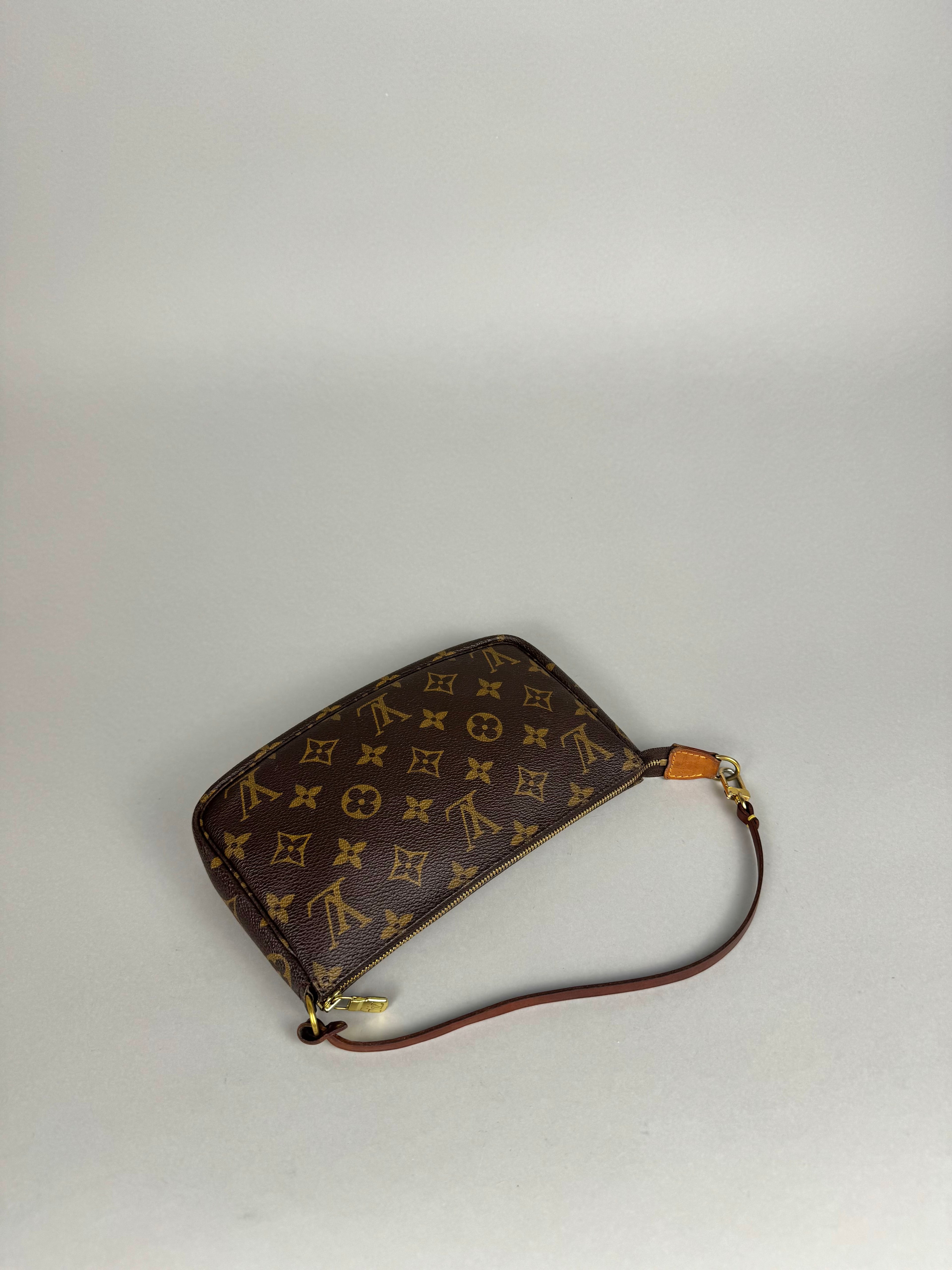 Louis Vuitton Monogram Pochette