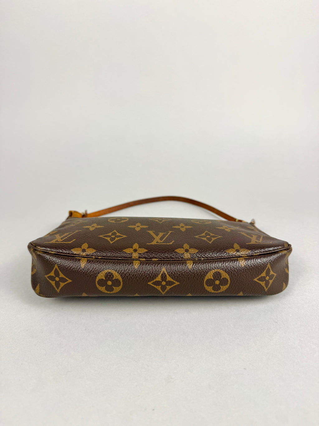 Louis Vuitton Pochette Monogram