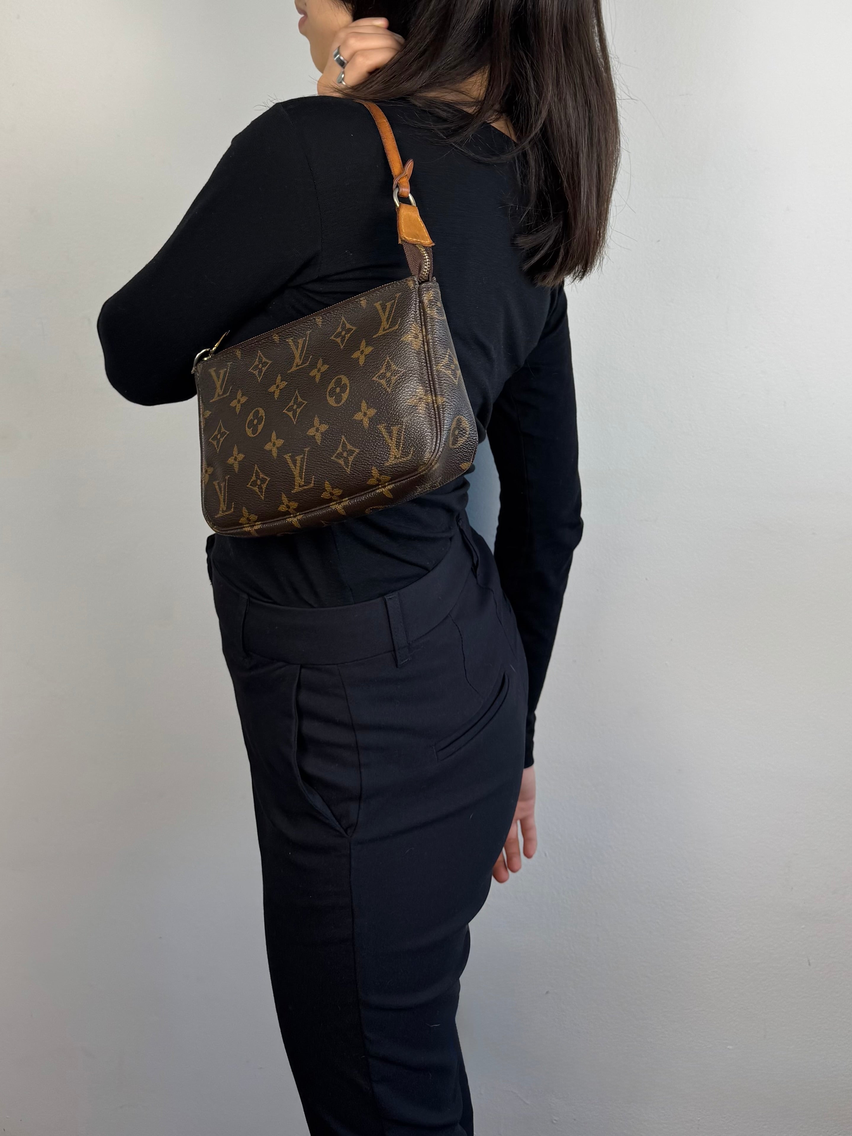 Louis Vuitton Monogram Pochette