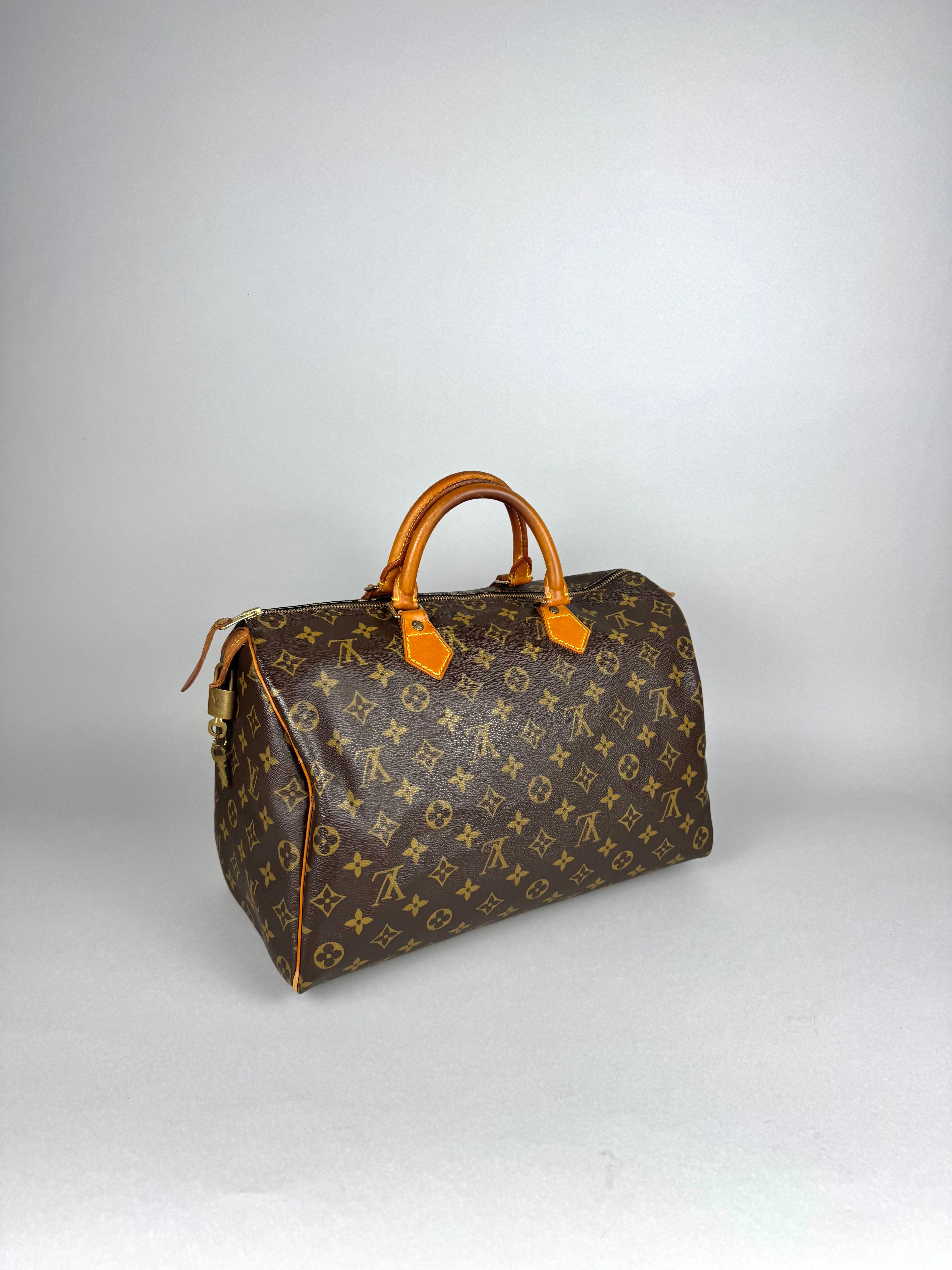 Louis Vuitton Speedy 35 Monogram