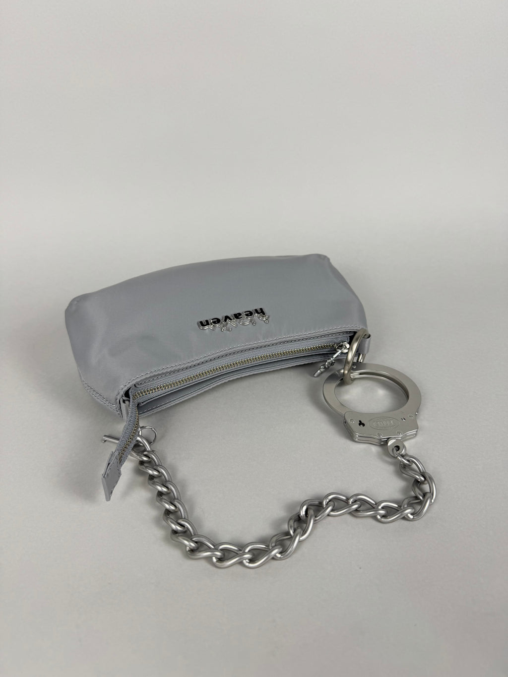 Cuffz by Linz X Marc Jacobs Heaven Pochette