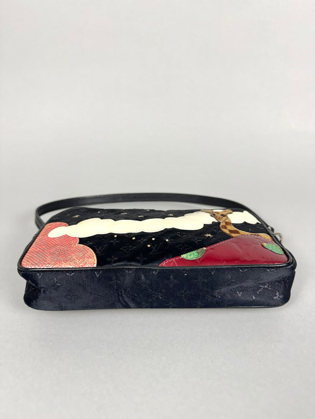 Louis Vuitton Conte de Fées Pochette