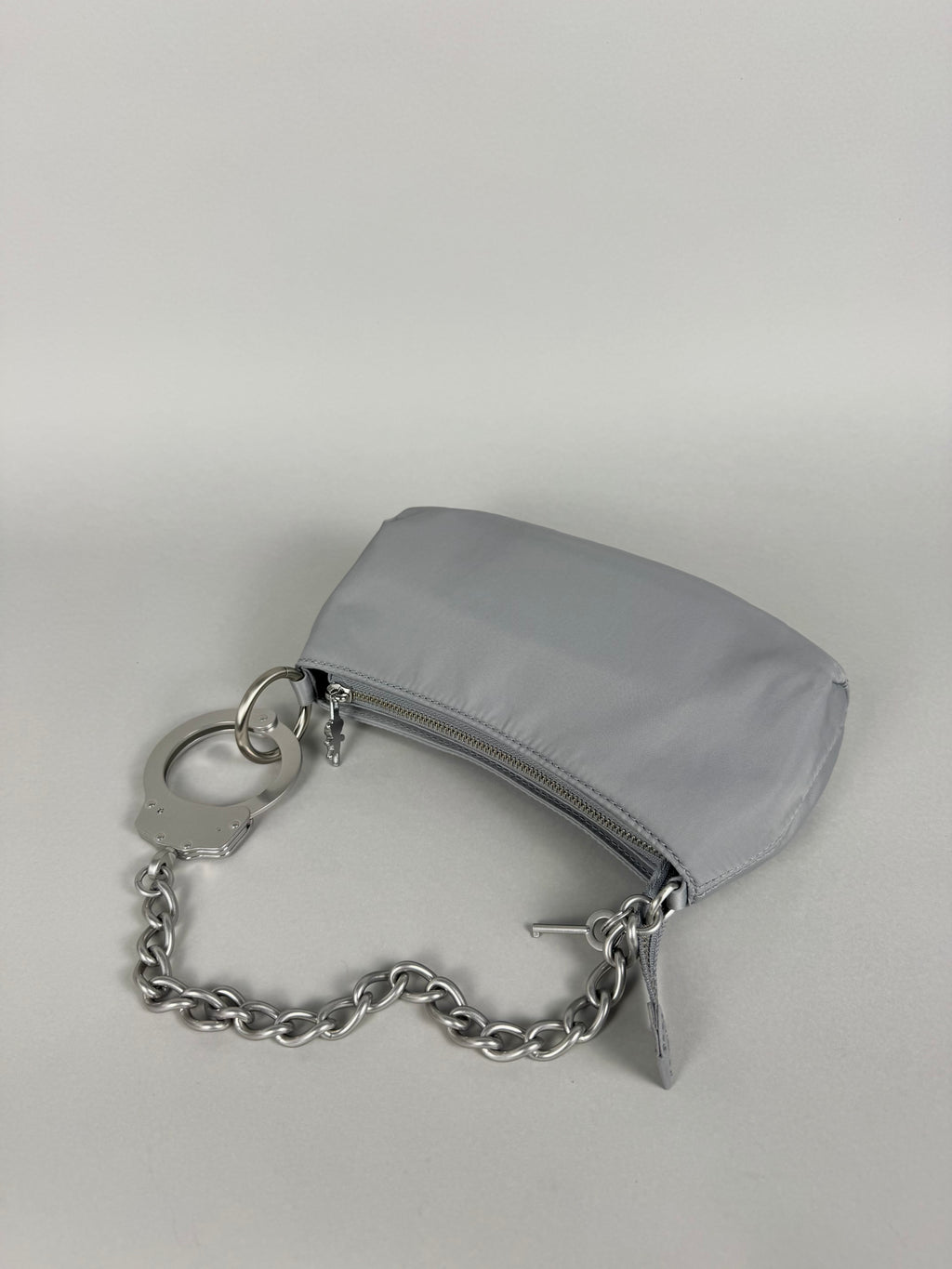 Cuffz by Linz X Marc Jacobs Heaven Pochette