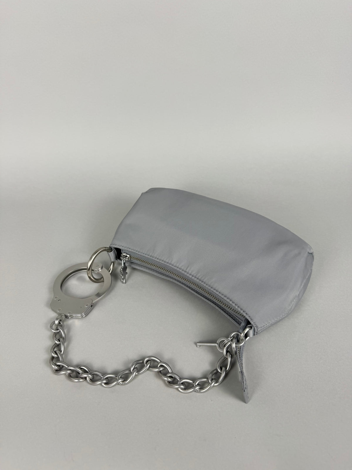 Cuffz by Linz X Marc Jacobs Heaven Pochette