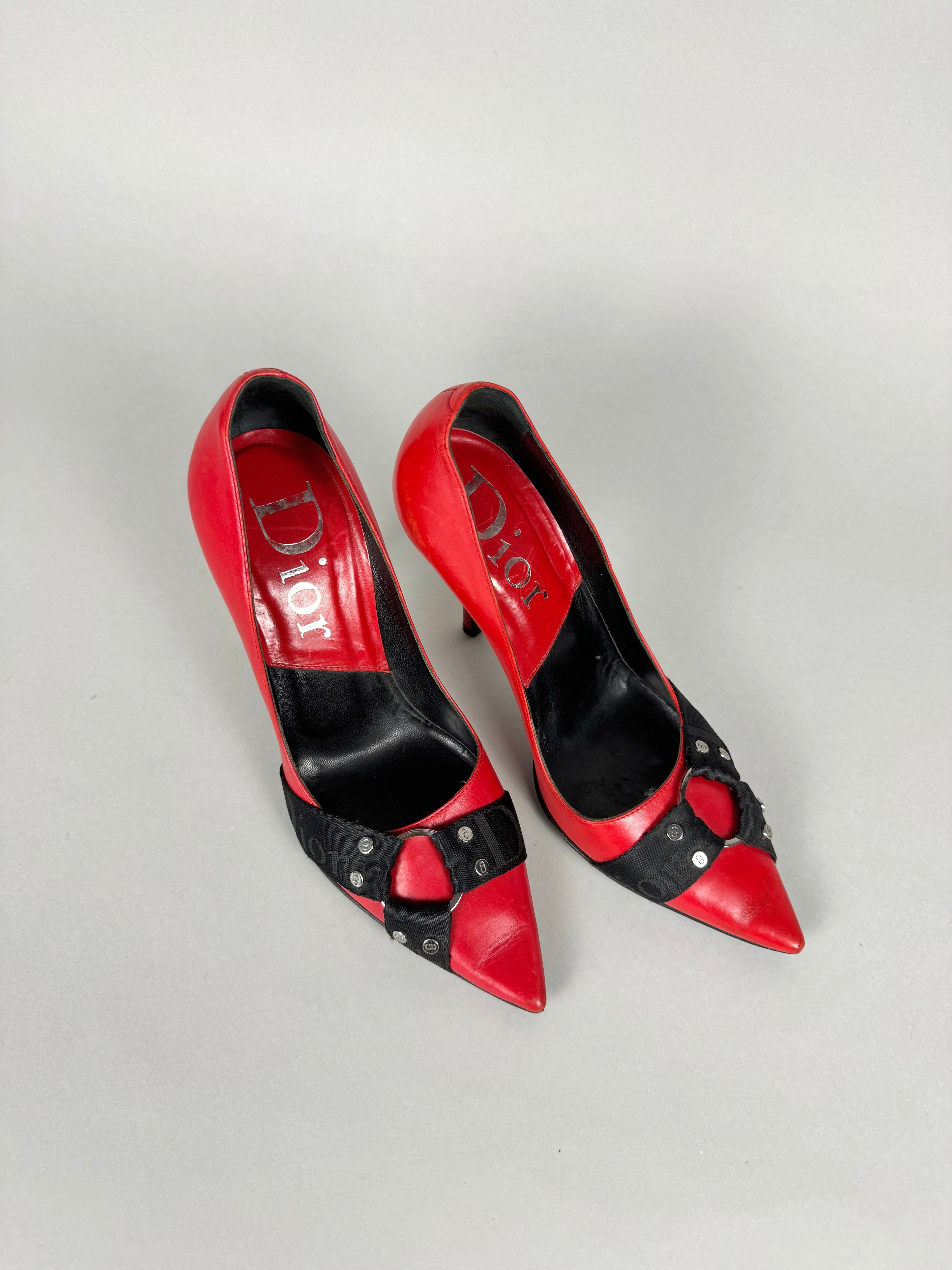 Christian Dior Bondage Red Scarpin 2004