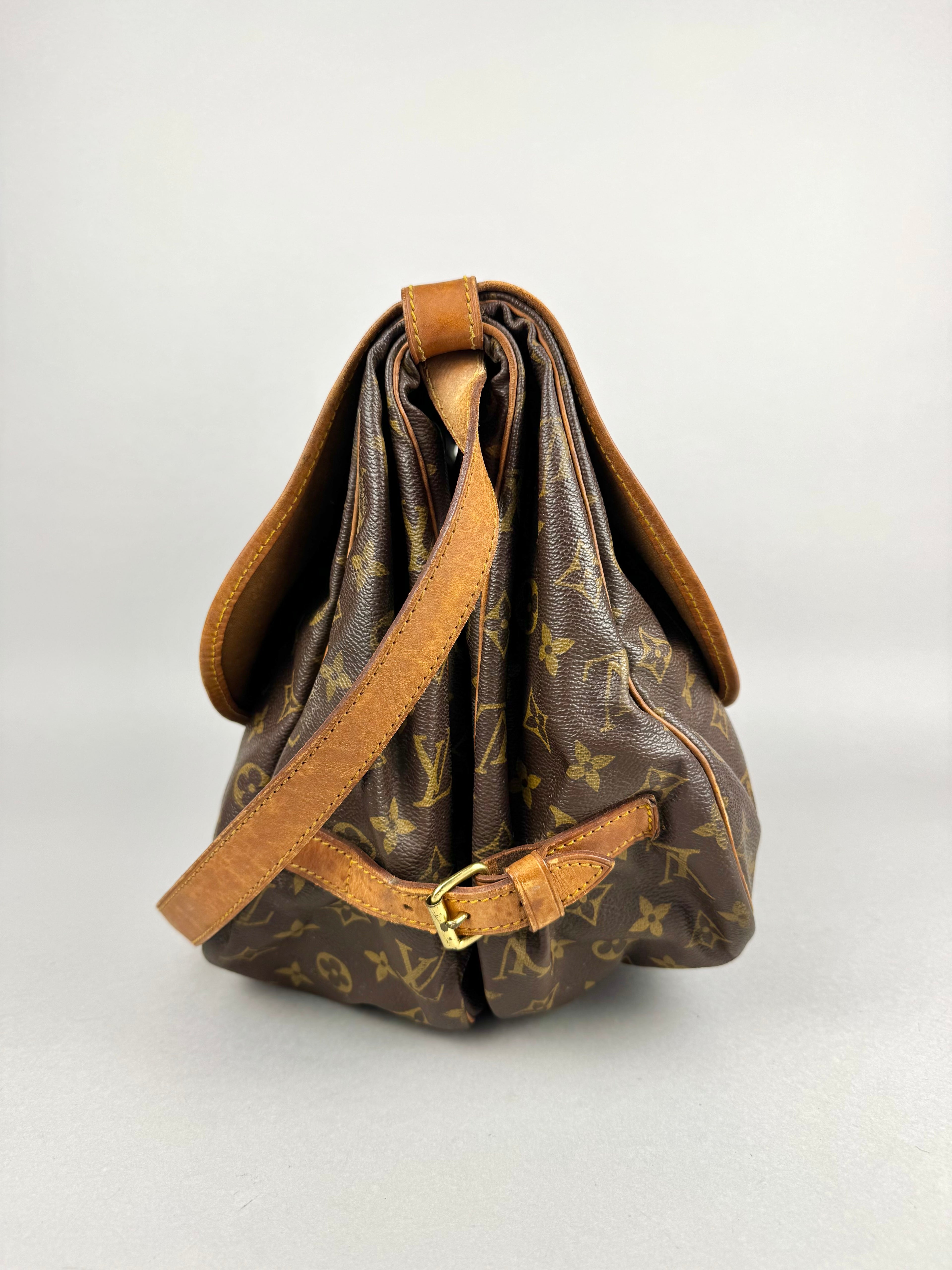 Louis Vuitton 1989 Monogram Saumur GM