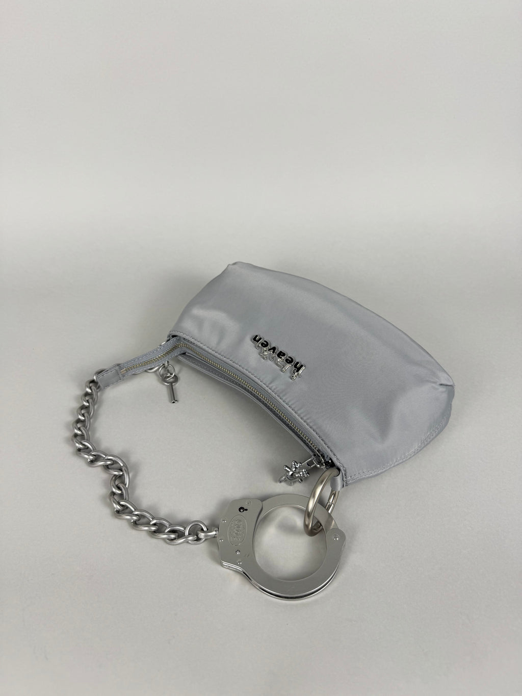 Cuffz by Linz X Marc Jacobs Heaven Pochette