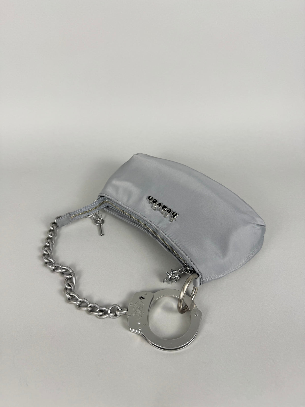 Cuffz by Linz X Marc Jacobs Heaven Pochette