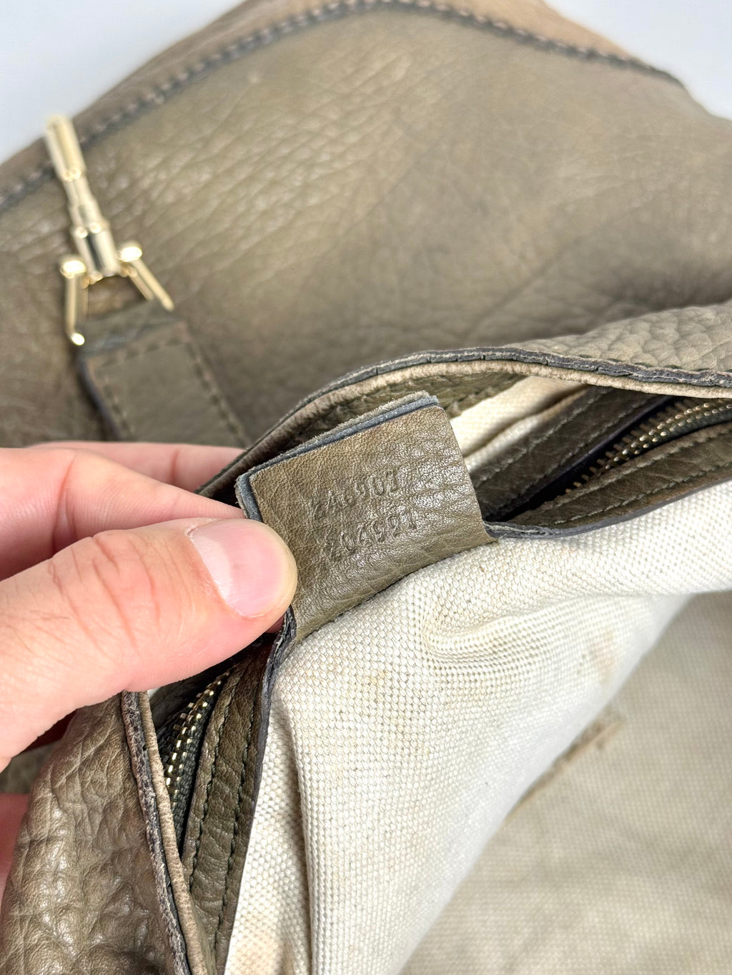 Gucci New Jackie Hobo Leather Taupe
