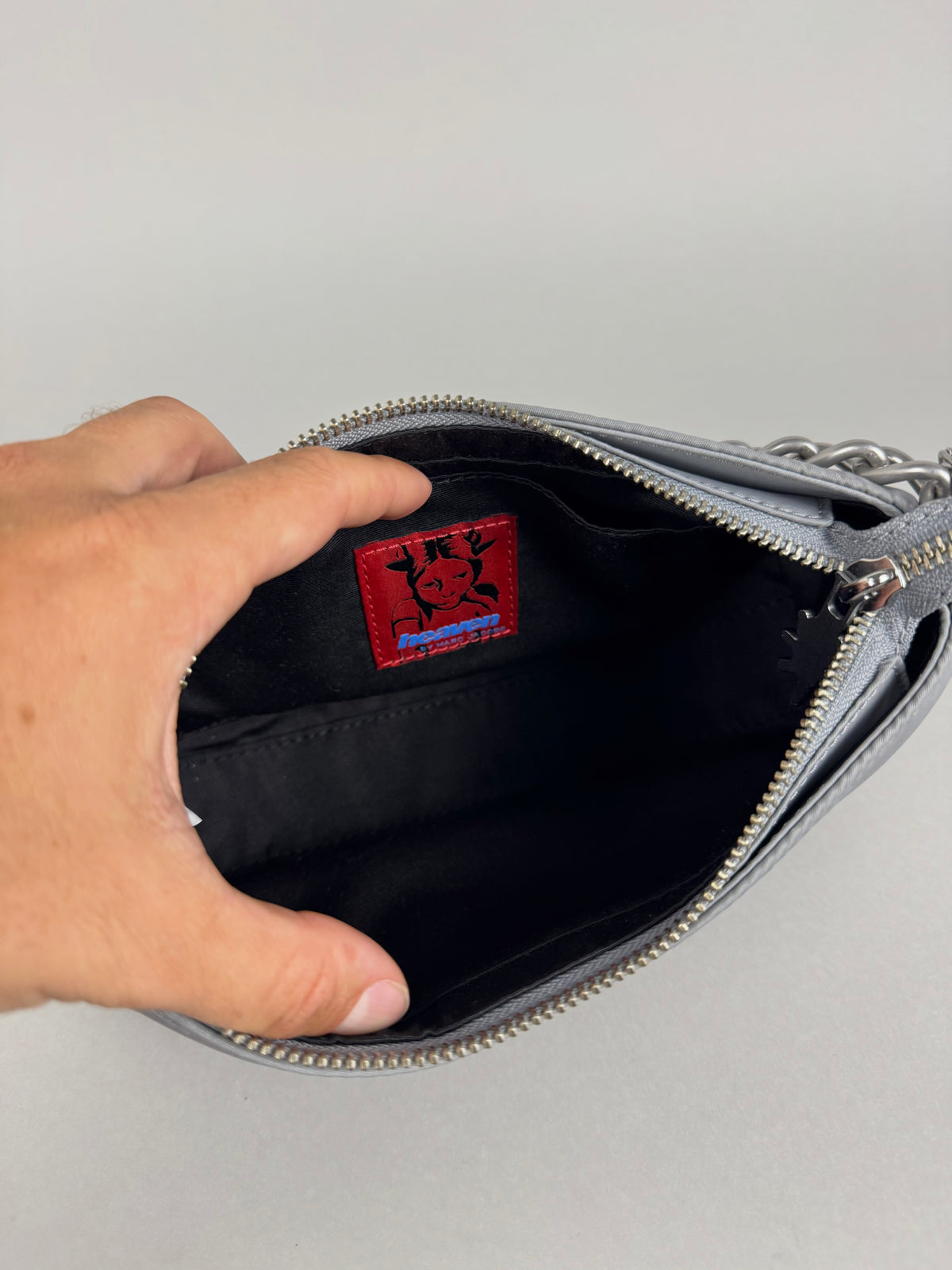Cuffz by Linz X Marc Jacobs Heaven Pochette