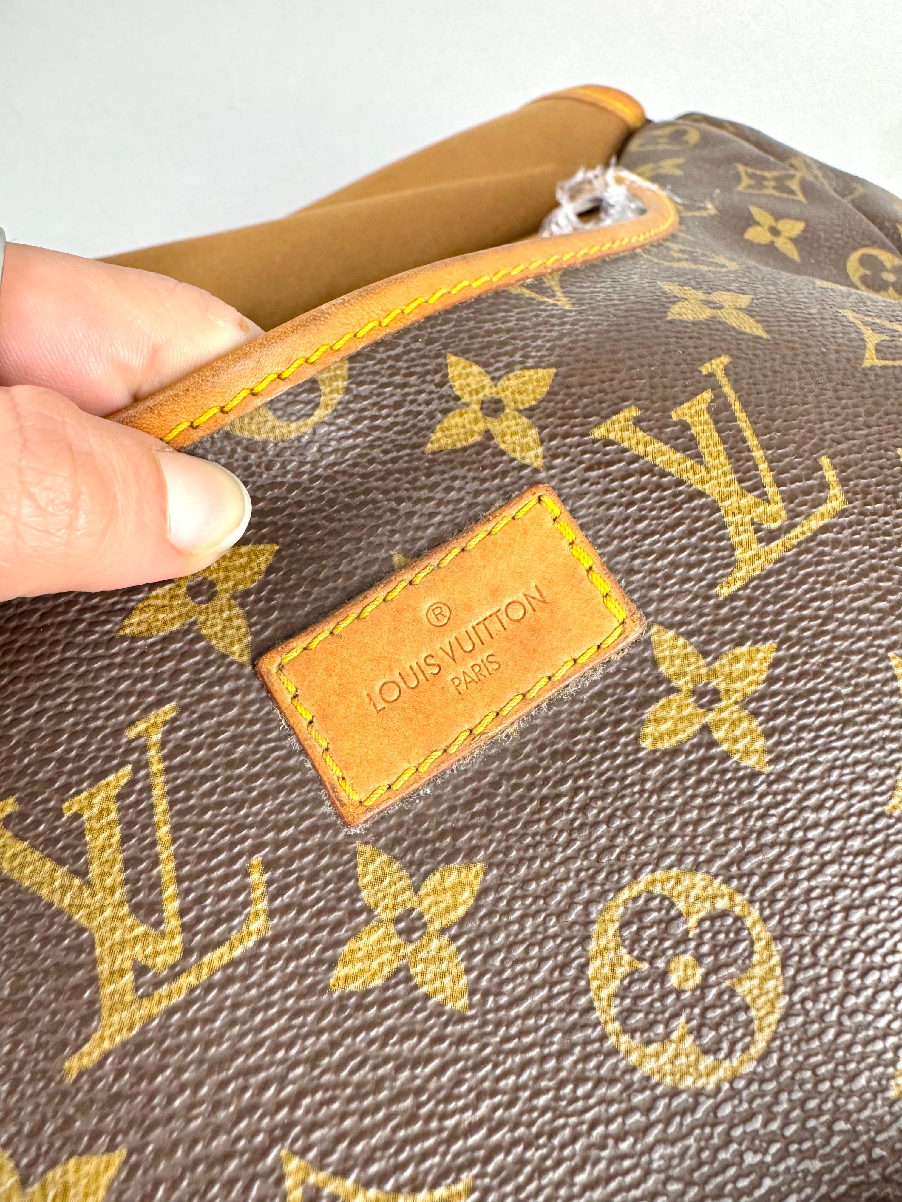 Louis Vuitton 1989 Monogram Saumur GM
