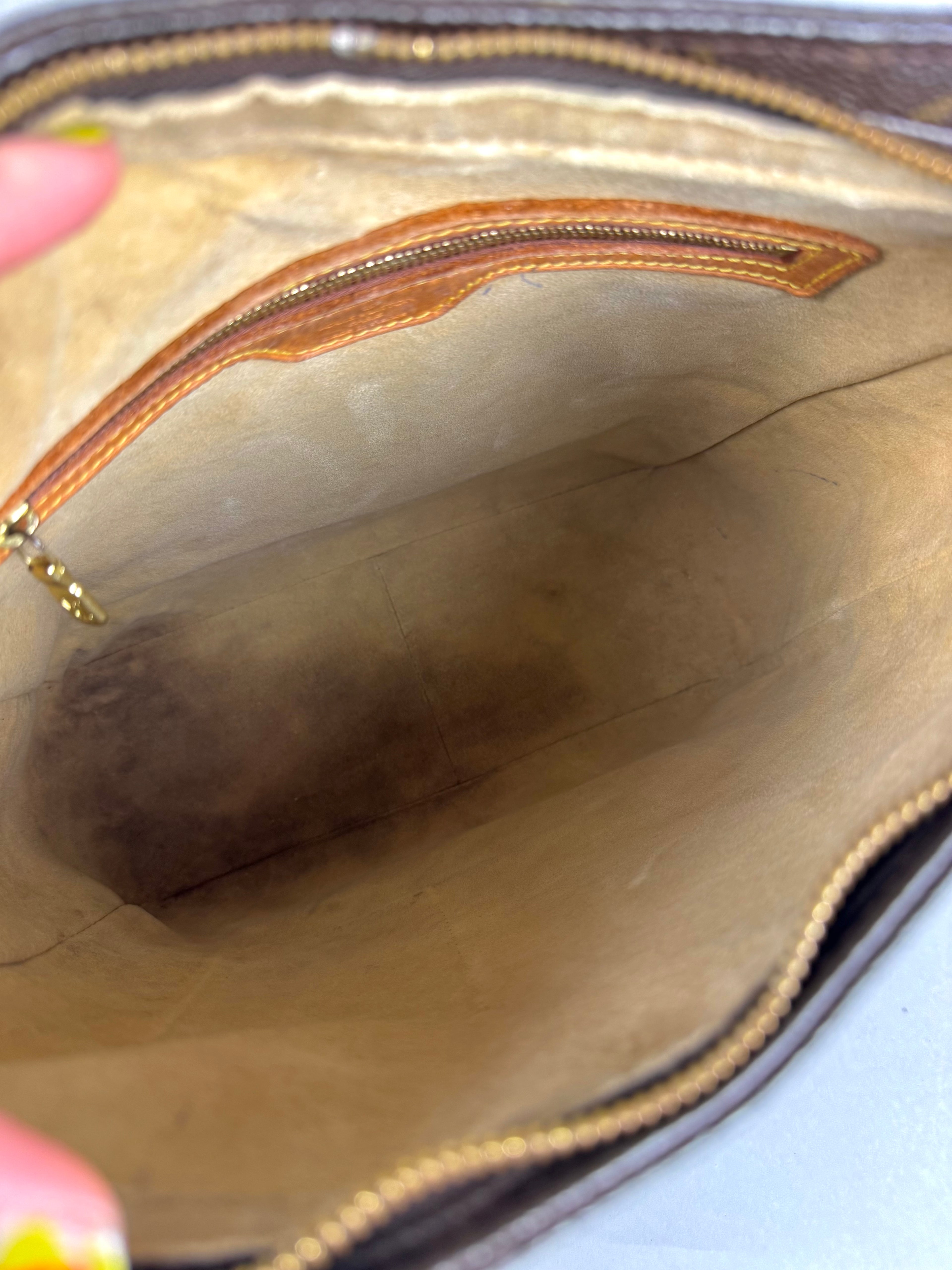 Louis Vuitton Monogram Looping GM