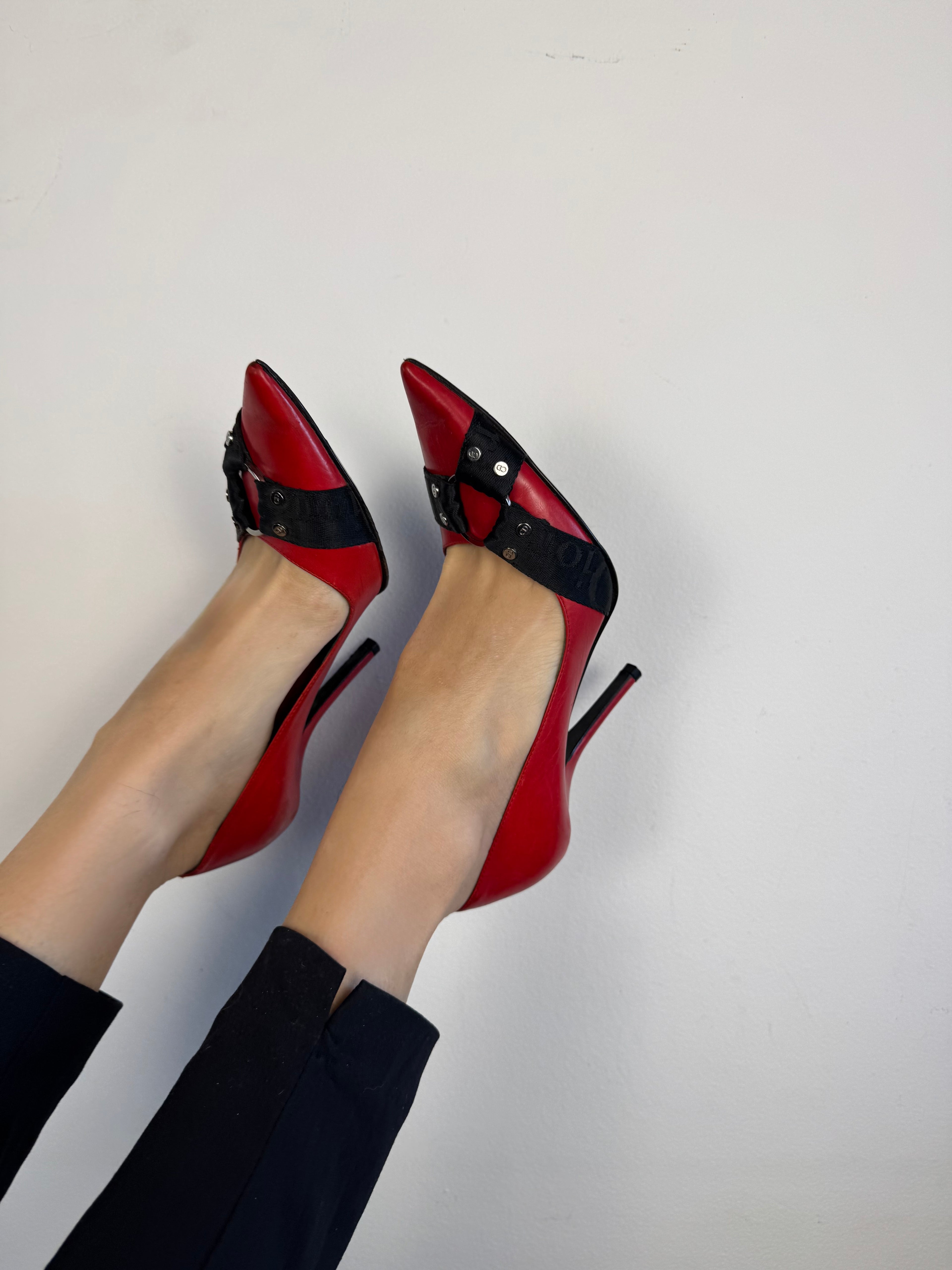 Christian Dior Bondage Red Scarpin 2004