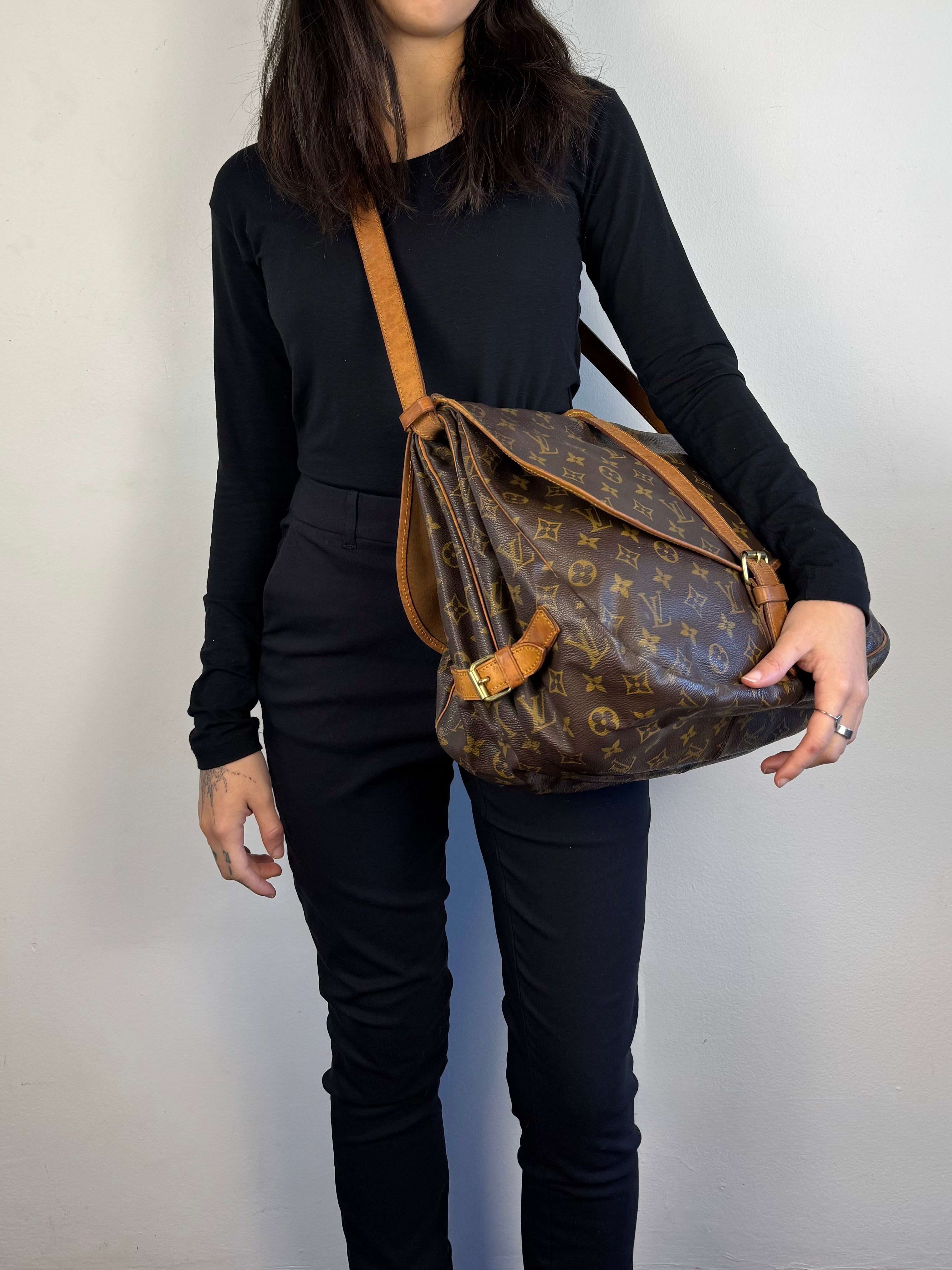 Louis Vuitton 1989 Monogram Saumur GM