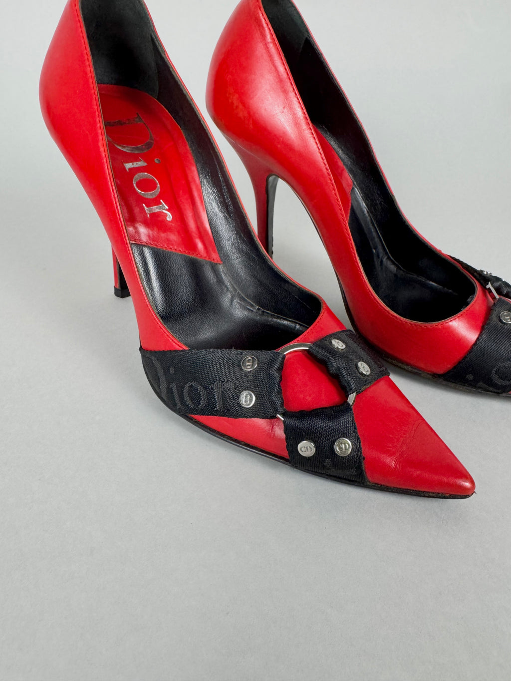 Christian Dior Bondage Red Scarpin 2004