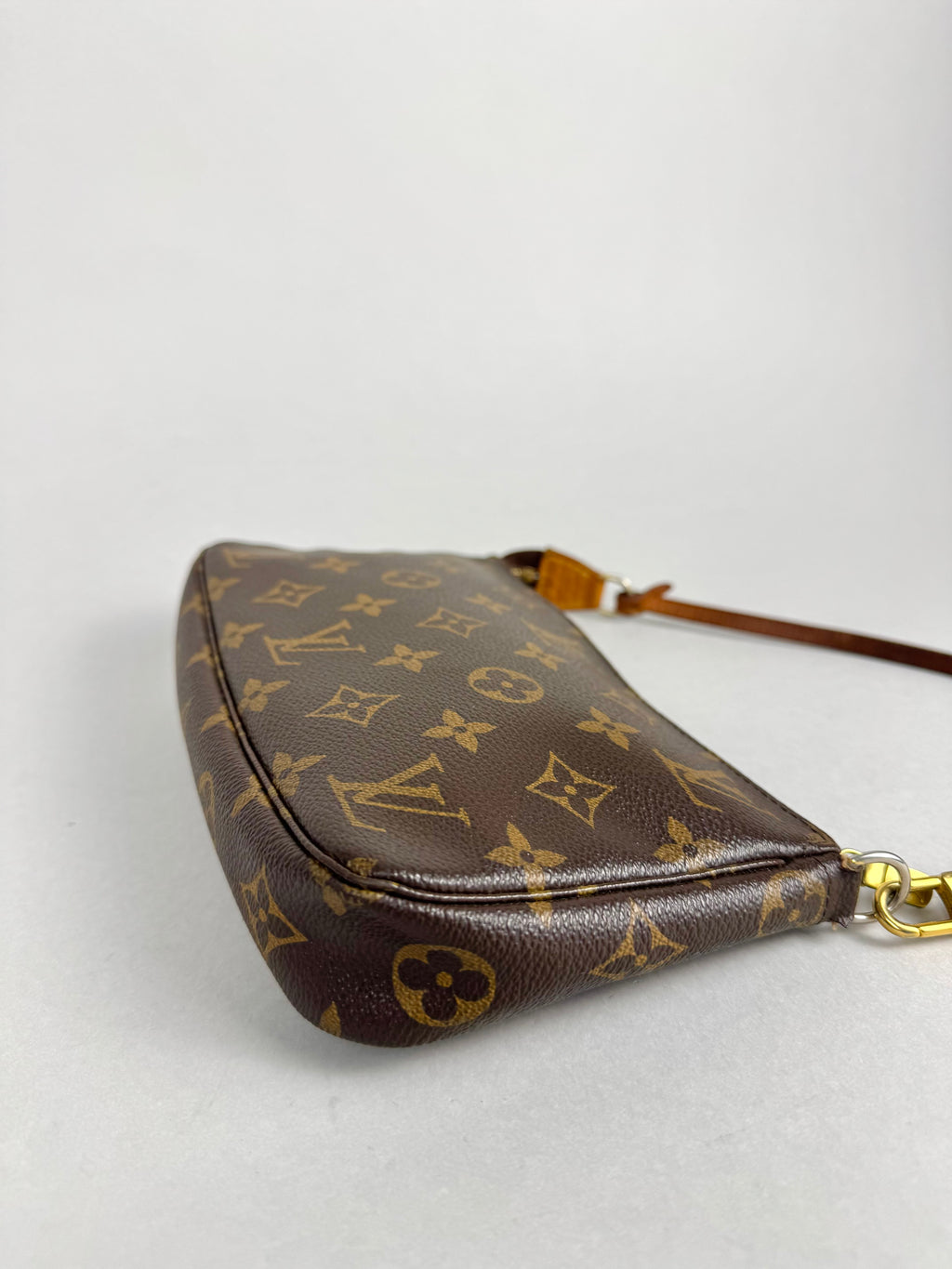 Louis Vuitton Pochette Monogram