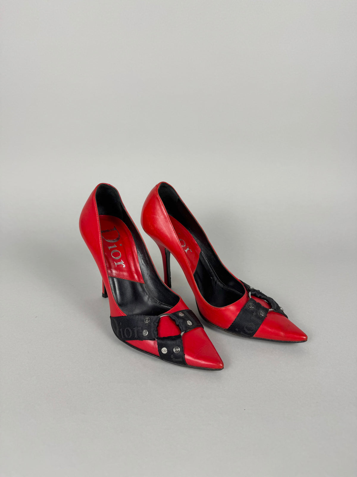 Christian Dior Bondage Red Scarpin 2004