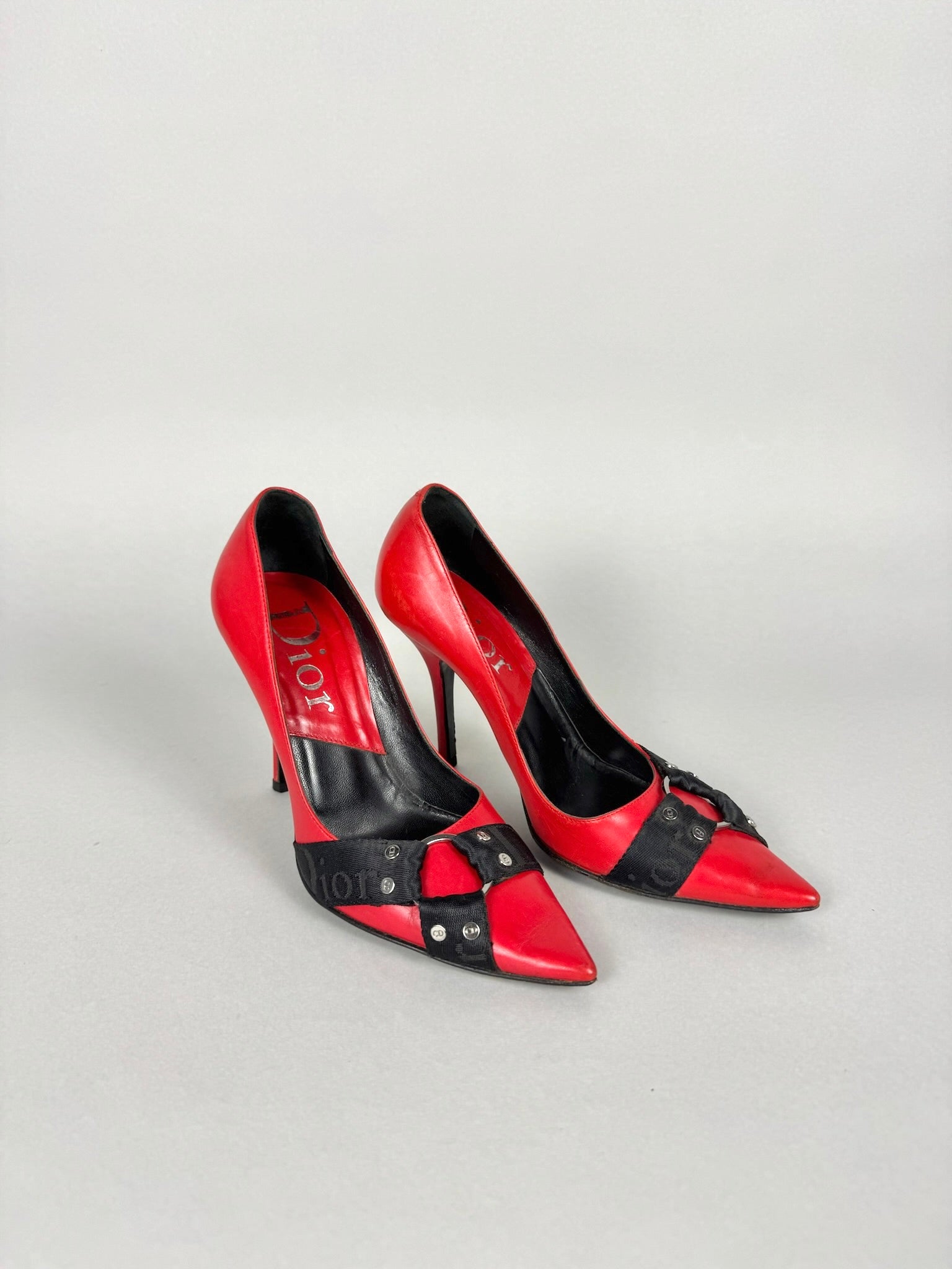 Christian Dior Bondage Red Scarpin 2004