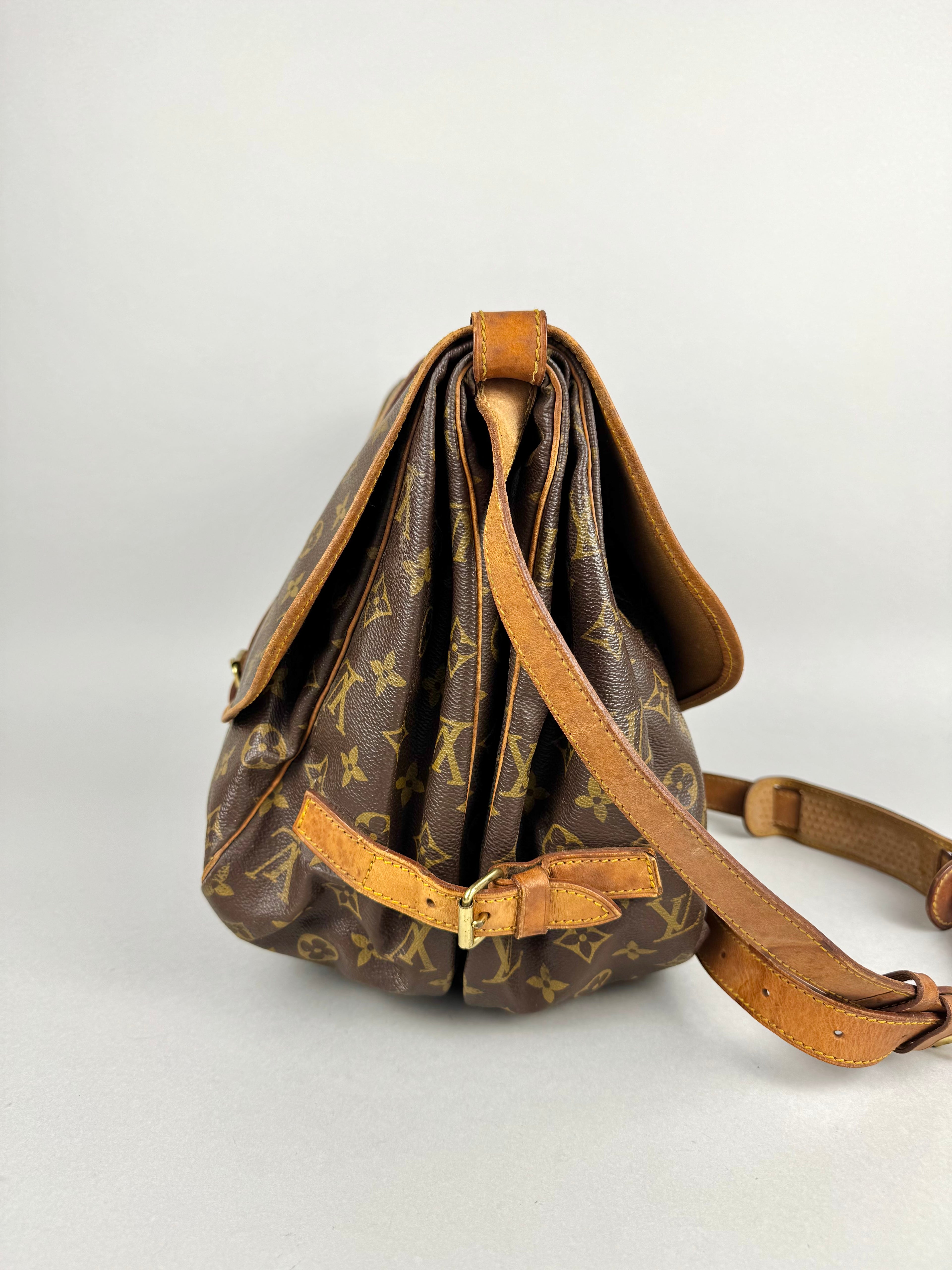 Louis Vuitton 1989 Monogram Saumur GM